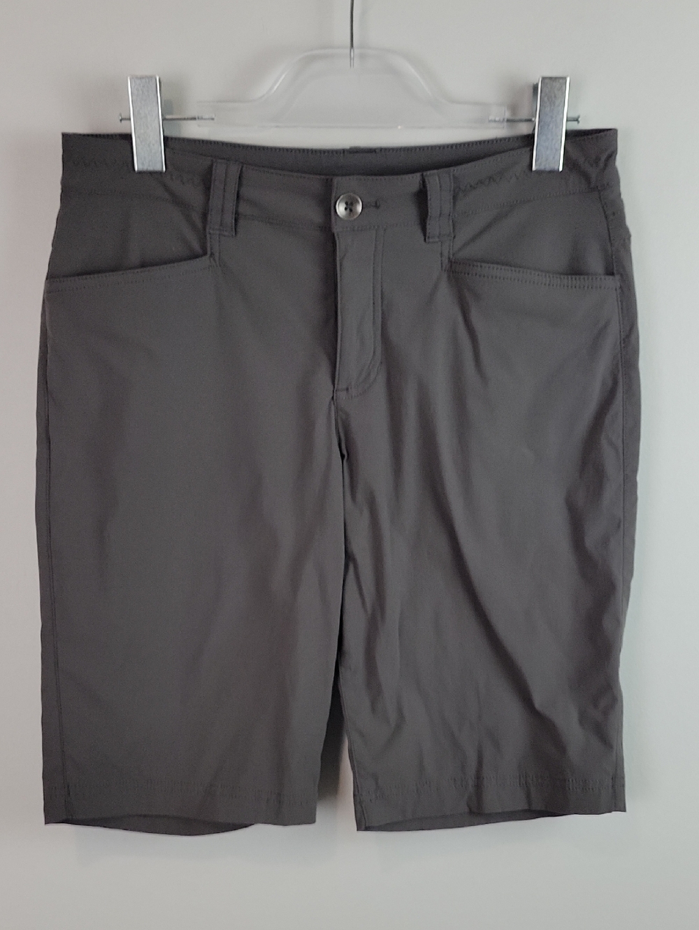 Eddie Bauer womens gray bermuda shorts size 6